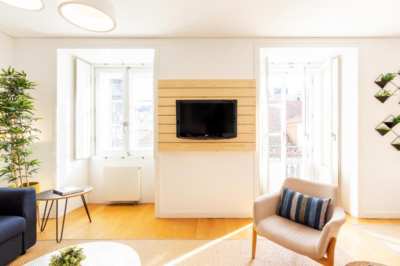 Apartament Joivy Chiado Self Check-In 2-Br Flat With Parking Lizbona Zewnętrze zdjęcie
